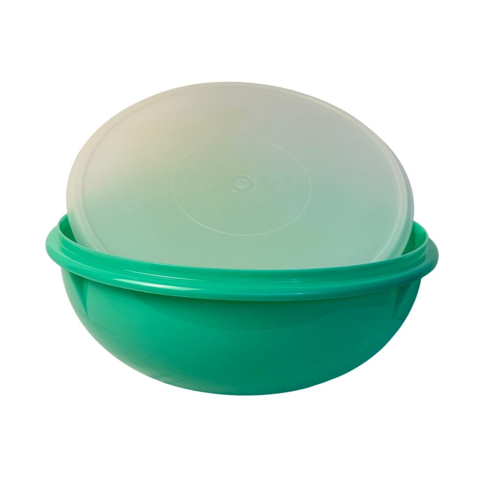 New VTG Tupperware jadeite green large mixing bowl with lid. 274, 224. Unused